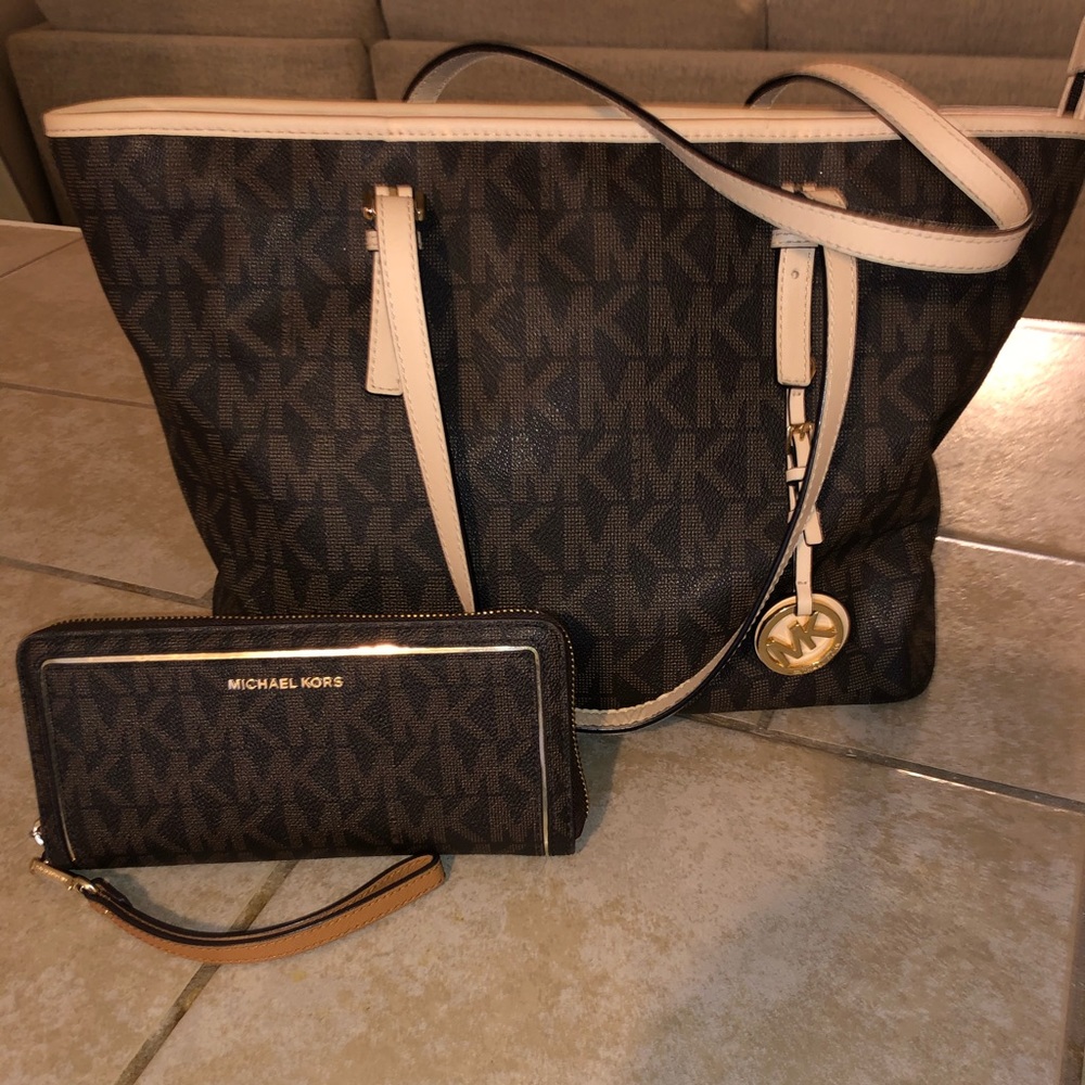 Michael Kors Handbag and Wallet Set